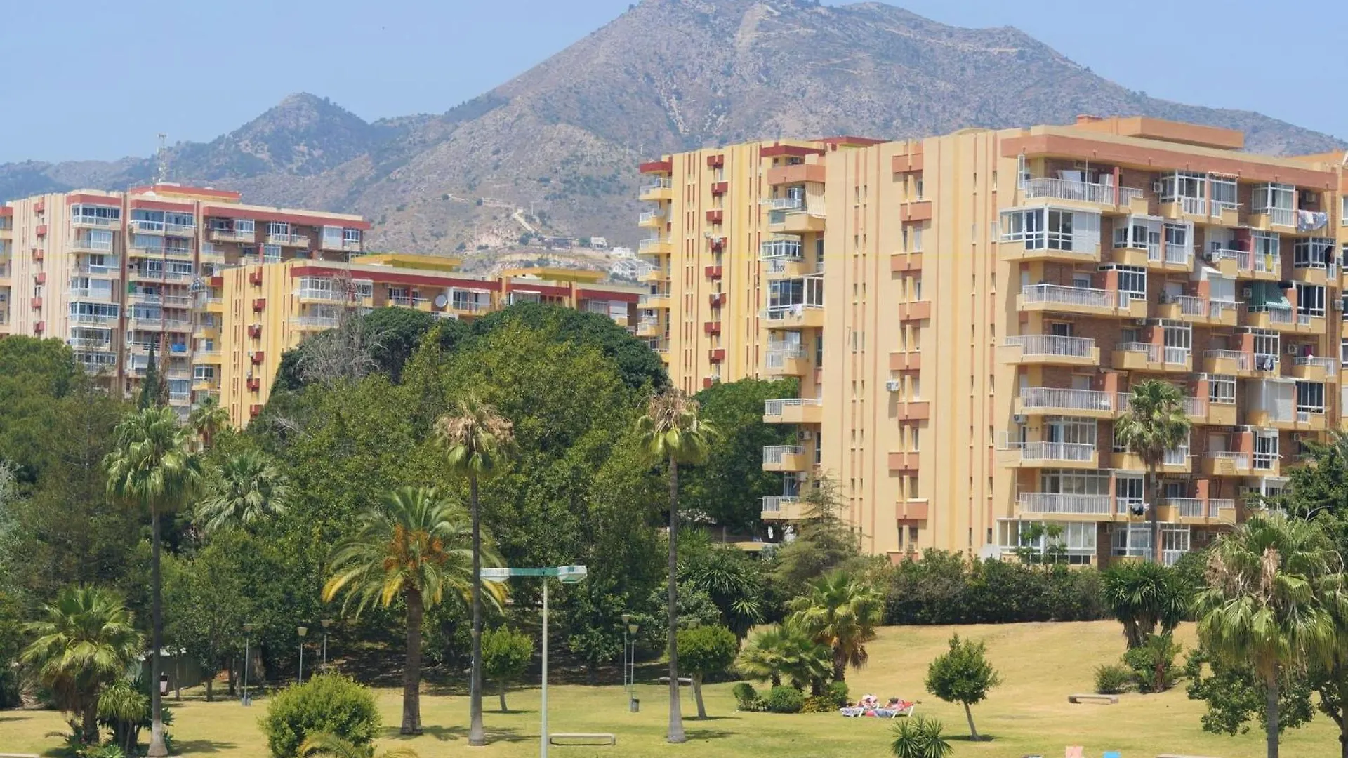 Daire Cozy Estudio En Edificio Jupiter Benalmádena